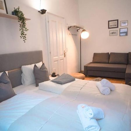 Cosy And Spacious Apartment In The Heart Of Innsbruck Exterior foto